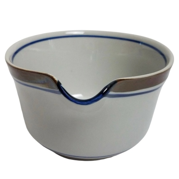 Salem Stoneware Georgetown Gravy Boat - Picture 2 of 5